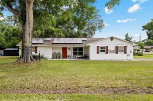 8212 Sunnyvale Pl, Tampa, FL 33615 - Photo 2