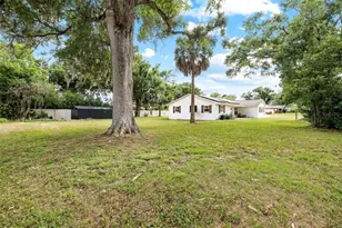 8212 Sunnyvale Pl, Tampa, FL 33615 - Photo 38