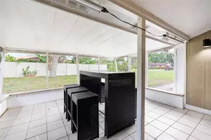 8212 Sunnyvale Pl, Tampa, FL 33615 - Photo 32