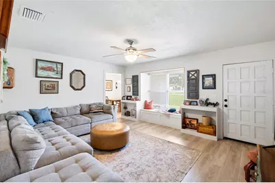 8212 Sunny Vale Place, Tampa, FL 33615 - Photo 6