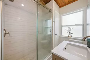 1337 34th Ave N, Saint Petersburg, FL 33704 - Photo 20