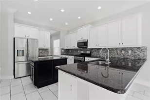 30271 Southernwood Ct, Wesley Chapel, FL 33543 - Photo 14