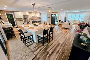 2186 Oak Grove Dr, Clearwater, FL 33764 - Photo 2