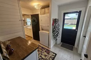2186 Oak Grove Dr, Clearwater, FL 33764 - Photo 16