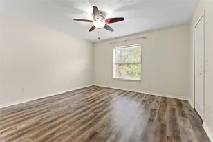 8421 Edgewater Pl Blvd, Tampa, FL 33615 - Photo 12