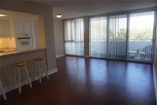 470 3rd St S, Saint Petersburg, FL 33701 - Photo 4