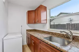 1525 Kestrel Way, Brandon, FL 33511 - Photo 32