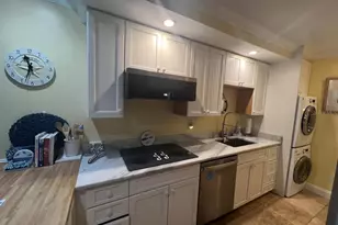 5164 Beach Dr SE, Saint Petersburg, FL 33705 - Photo 6