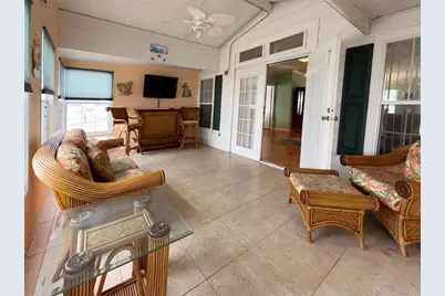 194 S Port Royal Lane, Apollo Beach, FL 33572 - Photo 24