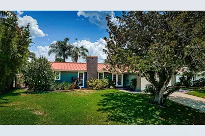1496 49th Avenue NE, Saint Petersburg, FL 33703 - Photo 4