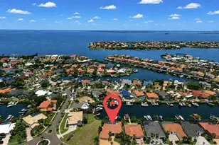 929 Allegro Ln, Apollo Beach, FL 33572 - Photo 4