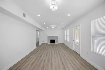 1315 22nd Avenue S, Saint Petersburg, FL 33705 - Photo 8