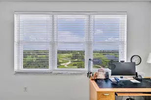 1200 Country Club Dr, Largo, FL 33771 - Photo 38