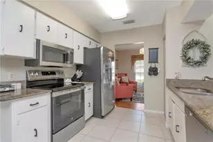18318 Dolly Brook Ln, Lutz, FL 33549 - Photo 10