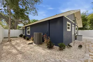 2111 42nd St S, Saint Petersburg, FL 33711 - Photo 18