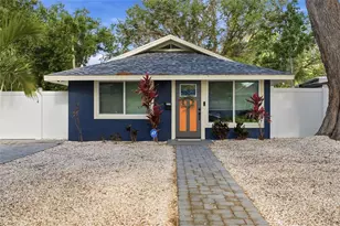 2111 42nd St S, Saint Petersburg, FL 33711 - Photo 1