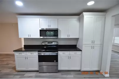 9107 Cypresswood Circle, Tampa, FL 33647 - Photo 16
