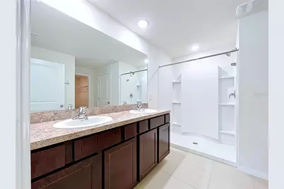 7804 Davie Ray Drive, Zephyrhills, FL 33540 - Photo 32