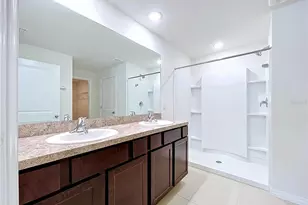 7804 Davie Ray Dr, Zephyrhills, FL 33540 - Photo 32