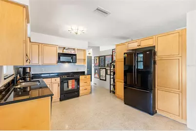 1124 40th Avenue NE, Saint Petersburg, FL 33703 - Photo 20