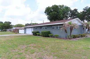 5702 Jacaranda Ave, Lakeland, FL 33809 - Photo 2