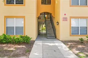 5618 Pinnacle Heights Cir, Tampa, FL 33624 - Photo 2