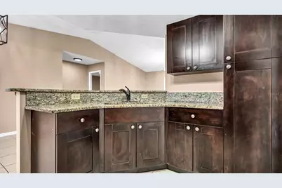 2610 E Lake Avenue, Tampa, FL 33610 - Photo 12