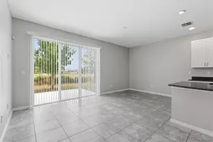 7052 Grand Elm Dr, Riverview, FL 33578 - Photo 8
