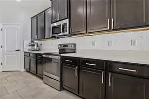 5453 Suncatcher Dr, Wesley Chapel, FL 33545 - Photo 10