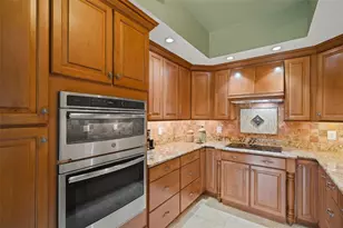 3233 W Parkland Blvd, Tampa, FL 33609 - Photo 42