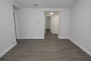 8633 Fancy Finch Dr, Tampa, FL 33614 - Photo 22