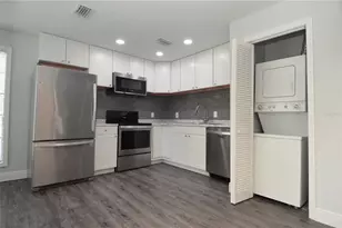 8633 Fancy Finch Dr, Tampa, FL 33614 - Photo 10
