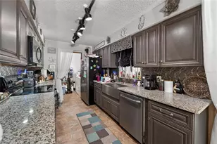 1740 Cherry Ln, Lakeland, FL 33811 - Photo 14
