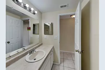 9515 Letterstone Court, Tampa, FL 33615 - Photo 10