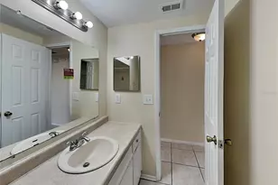 9515 Letterstone Ct, Tampa, FL 33615 - Photo 10