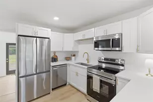 2926 40th Ave N, Saint Petersburg, FL 33714 - Photo 18