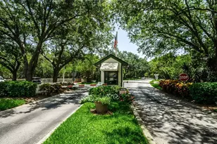 932 Myakka Ct NE, Saint Petersburg, FL 33702 - Photo 40