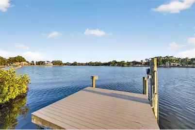 1026 Monterey Boulevard NE, Saint Petersburg, FL 33704 - Photo 6