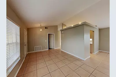 5637 Loma Vista Court, Davenport, FL 33896 - Photo 4