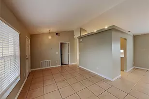 5637 Loma Vista Ct, Davenport, FL 33896 - Photo 4