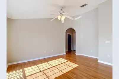 27901 Pleasure Ride Loop, Wesley Chapel, FL 33544 - Photo 12