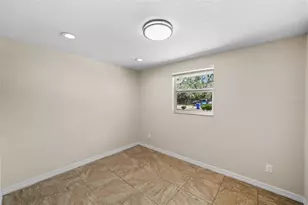12410 N 59th St, Tampa, FL 33617 - Photo 16