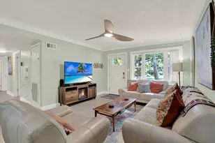 5572 100th Way N, Saint Petersburg, FL 33708 - Photo 4