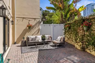 3530 Village Wy, Tampa, FL 33629 - Photo 32