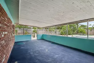1607 Lark Ln, Brandon, FL 33510 - Photo 38