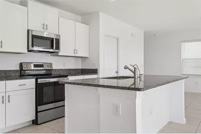 11000 Radiant Shore Loop, San Antonio, FL 33576 - Photo 8