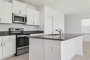 11000 Radiant Shore Loop, San Antonio, FL 33576 - Photo 8