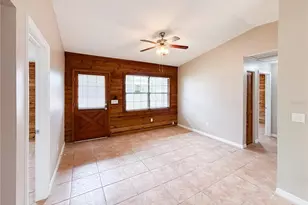 610 King Henry Ct, Seffner, FL 33584 - Photo 4