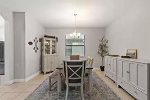 107 Elina Sky Dr, Seffner, FL 33584 - Photo 6