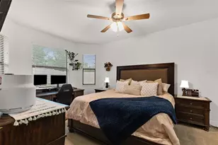 107 Elina Sky Dr, Seffner, FL 33584 - Photo 8